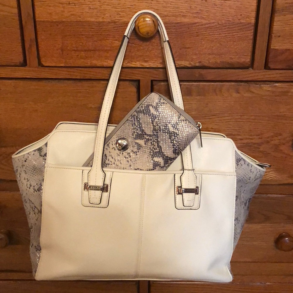 Coach Taylor Alexis bag and wallet bundle